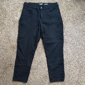 Denizen from Levi's Black Skinny Pants